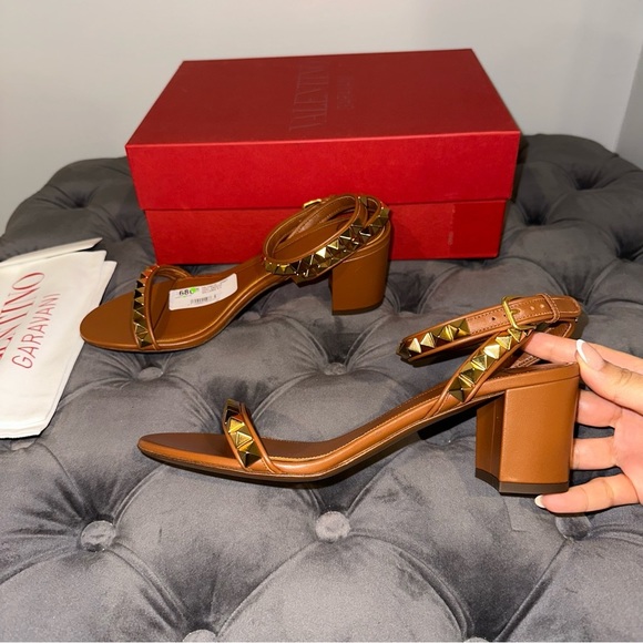 New Size 38.5 Valentino Garavani Rockstud No Limit Ankle-Strap Sandals - Picture 4 of 10